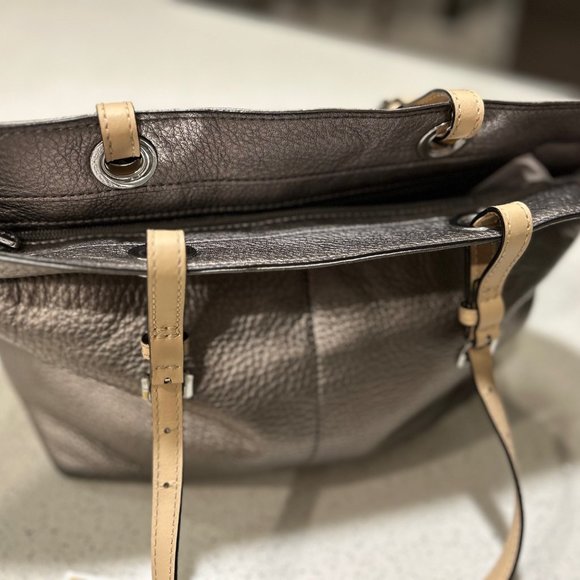 MICHAEL Michael Kors Metallic Silver/Gray Tote Bag - Picture 10 of 17